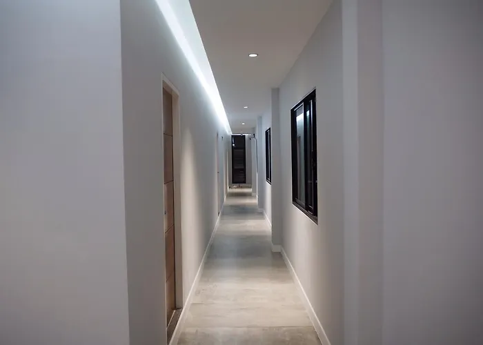 Ostello Private House Sk93 *